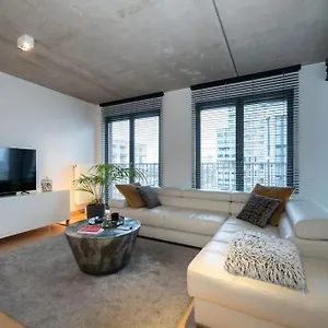 https://london-993-loft-402.brusselshotelsbook.com
